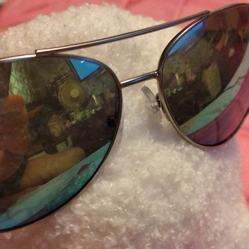 CALI-BLUE POLARIZED AVIATOR WOMENS MENS White Silver Sunnies 😎